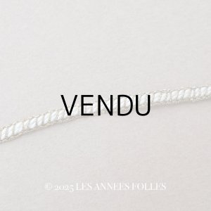 画像: アンティーク 極細 4mm幅 トリム 1.45m ゴールドのメタル糸&ホワイト