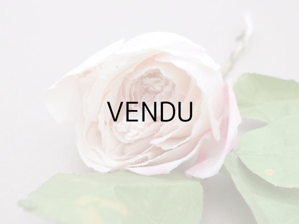 画像2: アンティーク パウダーピンクの薔薇の布花 クウォーターロゼット咲き (2)