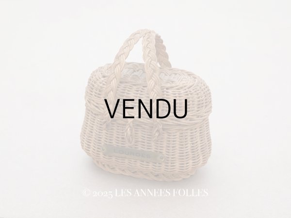 画像1: アンティーク ドール用 パニエ LOURDES ルルドの泉のプレート付 (1)