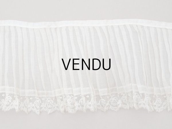 画像13: 1900年頃 アンティーク 幅広 ドレスの裾  レース付き プリーツ 3m 幅19.5cm コットンオーガンジー ドレスパーツ (13)