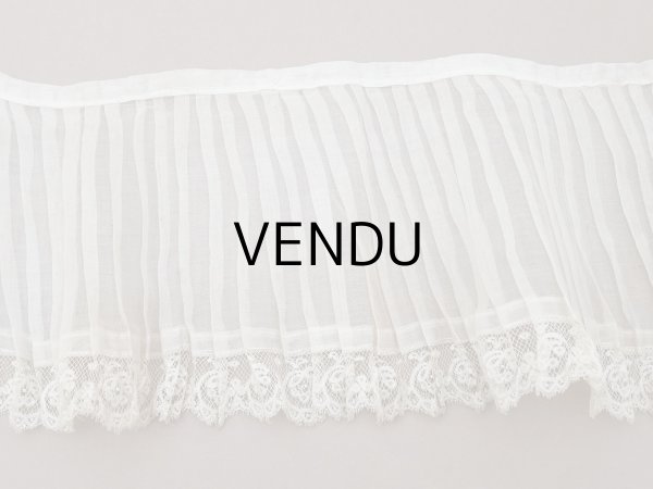 画像12: 1900年頃 アンティーク 幅広 ドレスの裾  レース付き プリーツ 3m 幅19.5cm コットンオーガンジー ドレスパーツ (12)