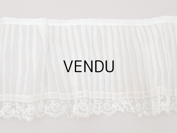 画像10: 1900年頃 アンティーク 幅広 ドレスの裾  レース付き プリーツ 3m 幅19.5cm コットンオーガンジー ドレスパーツ (10)