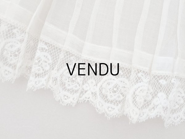 画像4: 1900年頃 アンティーク 幅広 ドレスの裾  レース付き プリーツ 3m 幅19.5cm コットンオーガンジー ドレスパーツ (4)