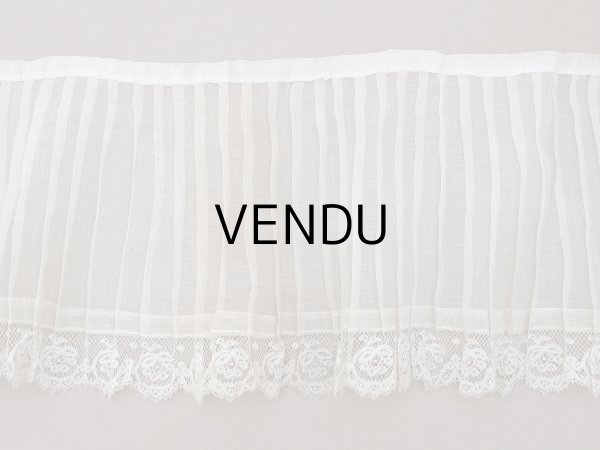 画像8: 1900年頃 アンティーク 幅広 ドレスの裾  レース付き プリーツ 3m 幅19.5cm コットンオーガンジー ドレスパーツ (8)