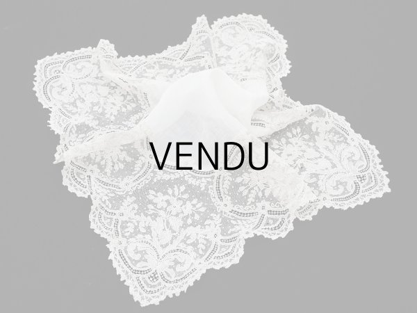 画像3: 【セール対象外】【クーポン対象外】アンティーク アランソンレース 結婚式のハンカチ【ポワン・ダランソン】 (3)