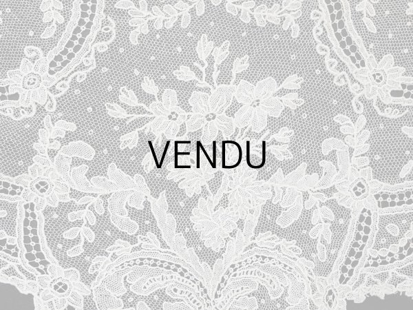画像9: 【セール対象外】【クーポン対象外】アンティーク アランソンレース 結婚式のハンカチ【ポワン・ダランソン】 (9)