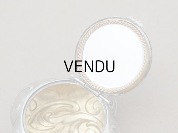 画像6: アンティーク シルバー製 ヤドリギのパウダーケース  (6)