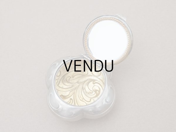 画像5: アンティーク シルバー製 ヤドリギのパウダーケース  (5)