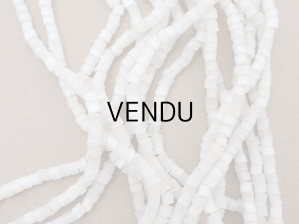 画像4: アンティーク ガラス製 サティネビーズ グレイッシュホワイト 1cm=4〜5粒 42〜52g (4)