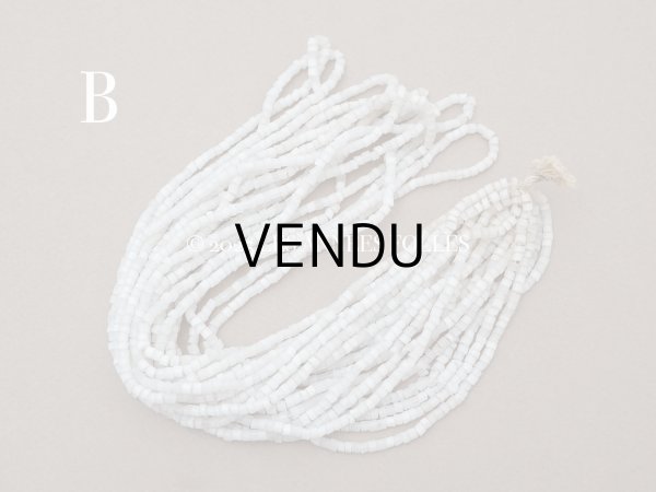 画像6: アンティーク ガラス製 サティネビーズ グレイッシュホワイト 1cm=4〜5粒 42〜52g (6)