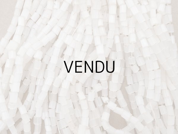 画像3: アンティーク ガラス製 サティネビーズ オフホワイト 1cm=4粒 (3)