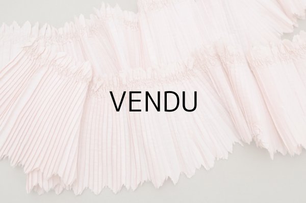 画像4: 19世紀末 アンティーク  ベビーピンク シルク製プリーツ ドレスの裾  2m 幅14cm (4)