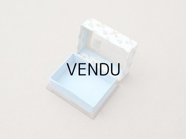 画像2: アンティーク とても小さなエパングルケース ガラスの蓋の紙箱 - GRANDES MAGASINS DU PRINTEMPS - (2)