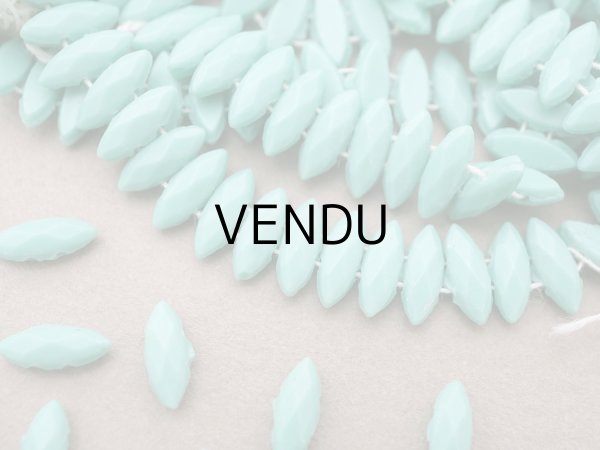 画像4: アンティーク ガラスビーズ  マーキス型 ファセットカット 9×4mm 約210ピースのセット エメラルドグリーン (4)