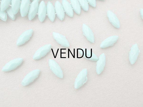 画像3: アンティーク ガラスビーズ  マーキス型 ファセットカット 9×4mm 約210ピースのセット エメラルドグリーン (3)