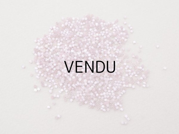 画像7: アンティーク ガラス製 サティネビーズ 薄紫 1cm=6.5粒 147g (7)