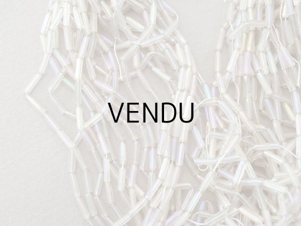 画像2: アンティーク スフレビーズ オーロラ加工 ライン入り 2×6.5cm ストライプ 146g (2)