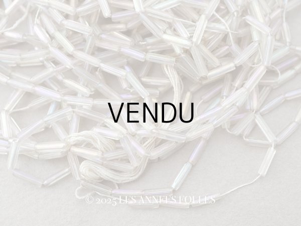 画像1: アンティーク スフレビーズ オーロラ加工 ライン入り 2×6.5cm ストライプ 146g (1)