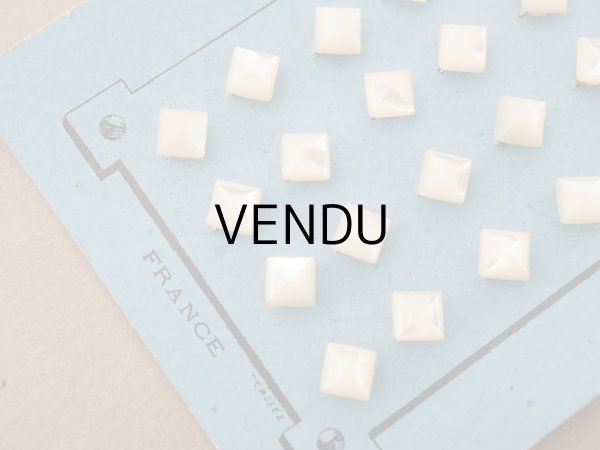 画像4: アンティーク カット入り シェルボタン 立体的なダイヤ型 スタッズ型 6mm 24ピース パールホワイト (4)