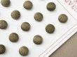 画像2: アンティーク シルク製 くるみボタン 11mm 24ピース カーキ (2)