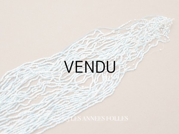 画像1: アンティーク シードビーズ ブルー&ホワイトのグラデーション 1cm=11.5粒 キャビアビーズ マイクロビーズ 84g (1)