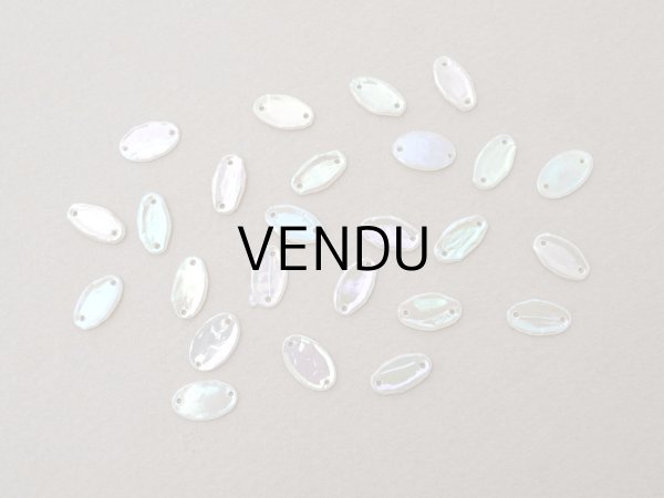 画像2: アンティーク ゼラチン製 スパンコール オーロラカラー 10〜11×5〜7mm  約24ピースのセット (2)