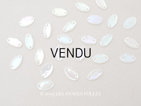 画像1: アンティーク ゼラチン製 スパンコール オーロラカラー 10〜11×5〜7mm  約24ピースのセット (1)