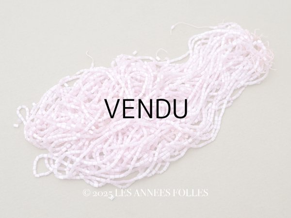 画像1: アンティーク ガラス製 サティネビーズ ライラックピンク 41g 1cm=4粒 (1)