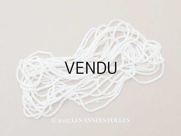 画像1: アンティーク ガラス製 サティネビーズ オフホワイト 11g 1cm=7.5粒 (1)