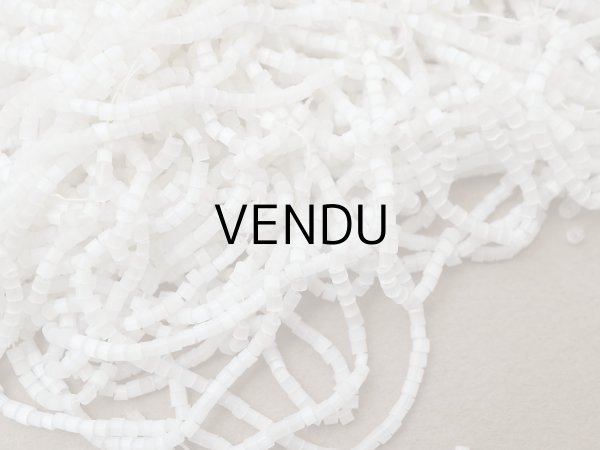 画像4: アンティーク ガラス製 サティネビーズ オフホワイト 42g 1cm=7粒 (4)