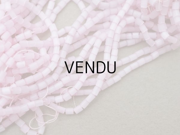 画像9: アンティーク ガラス製 サティネビーズ ベビーピンク 78g 1cm=4.5粒 (9)