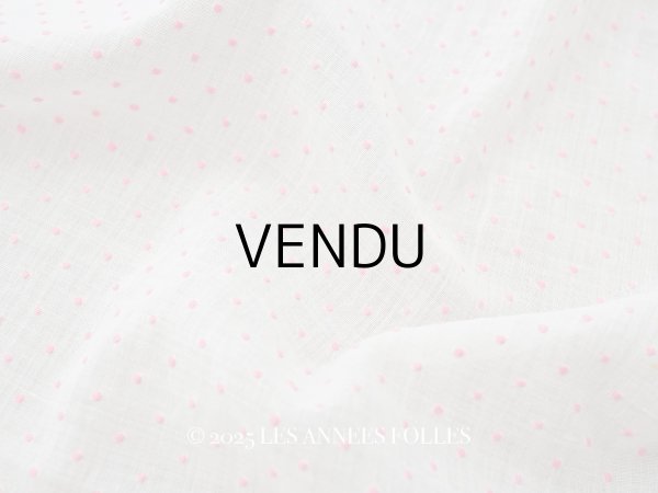 画像1: アンティーク ピンクの小さなドット刺繍入り コットンオーガンジー 105×110cm ファブリック 生地 (1)