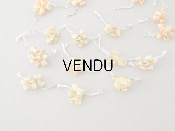 画像2: *蚤の市*アンティーク シルク製 ロココモチーフ ワイヤー付 22点セット  (2)