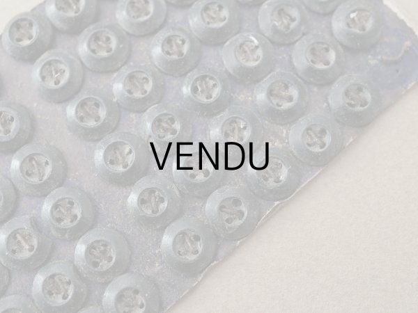 画像2: ＊蚤の市＊ アンティーク ボタン ベークライト製 8mm弱 72ピースのセット 黒 (2)