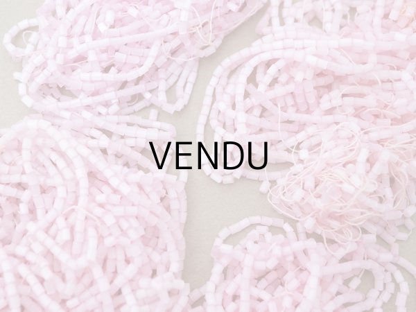 画像4: アンティーク ガラス製 サティネビーズ ベビーピンク 96g 1cm=4.25粒 (4)