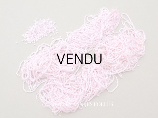 画像1: アンティーク ガラス製 サティネビーズ ベビーピンク 96g 1cm=4.25粒 (1)