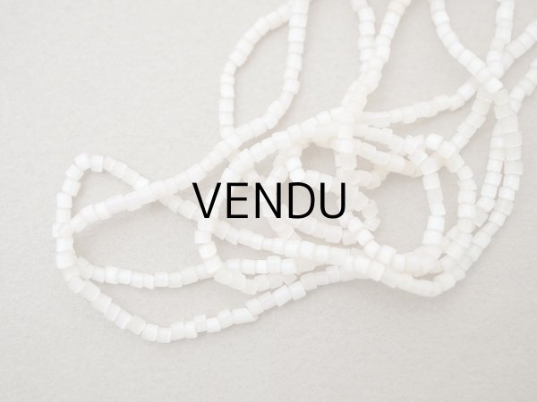 画像4: アンティーク ガラス製 サティネビーズ ホワイトピンク 9g 1cm=6.5粒 (4)