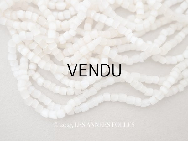 画像1: アンティーク ガラス製 サティネビーズ カット入り オフホワイト 1cm=5粒 (1)