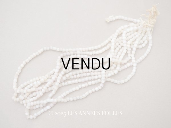 画像1: アンティーク ガラス製 サティネビーズ カット入り オフホワイト 1cm=3粒 (1)