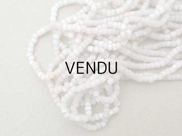 画像4: アンティーク ガラス製 サティネビーズ パウダーパープル 26g 1cm=6.5粒 (4)