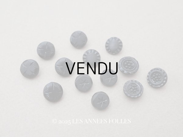 画像1: ＊蚤の市セット＊アンティーク フレンチジェットのボタン 13ピースのセット (1)