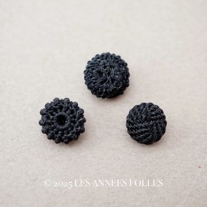 画像: 19世紀末 アンティーク 小さな編み込みボタン 黒 3ピースのセット 9〜10mm 