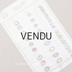 画像: 19世紀末 アンティーク  サンプラー 大きなラインストーン パステルカラー グラスストーン - A.S.F -