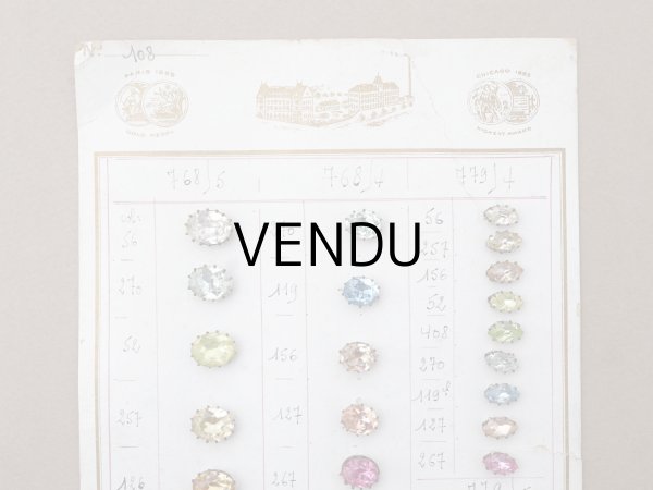 画像2: 19世紀末 アンティーク  サンプラー 大きなラインストーン パステルカラー グラスストーン - A.S.F - (2)