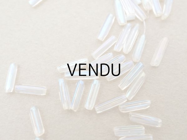 画像3: アンティーク ガラスビーズ カット入り オーロラ加工 ライン入り 2×7mm ストライプ 40g (3)