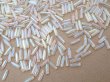 画像6: アンティーク ガラスビーズ カット入り オーロラ加工 ライン入り 2×7mm ストライプ 40g (6)