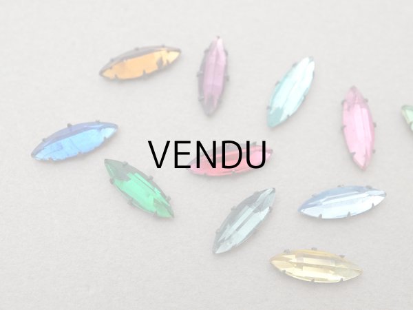 画像2: 19世紀末 アンティーク グラスストーン 11ピースのセット ラインストーン (2)