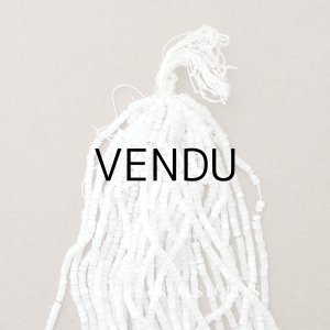 画像: アンティーク ガラス製 サティネビーズ ホワイト 26g 1cm=8.5粒