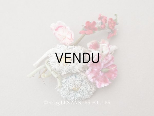 画像1: 【クリスマスセール2025対象外】アンティーク ベルベットの布花のブーケ　 (1)