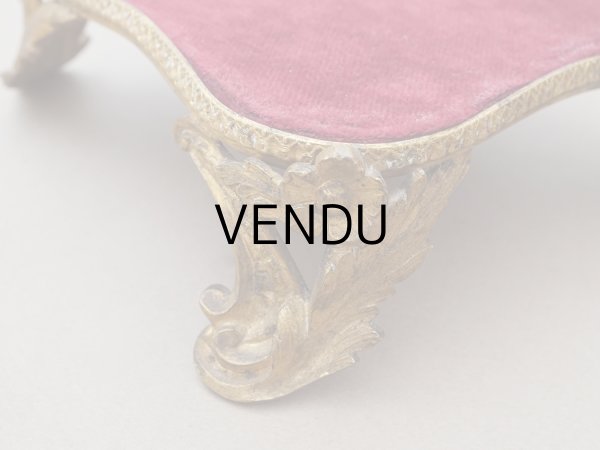 画像10: ＊蚤の市＊アンティーク ベルベットの台座 ボルドー  (10)